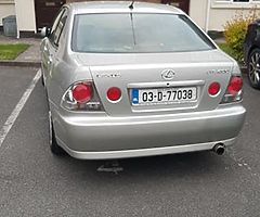 Lexus is200