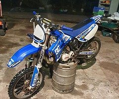 09 YZ85
