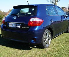 2012 Toyota Auris Self Charging Hybrid Automatic - Image 4/10
