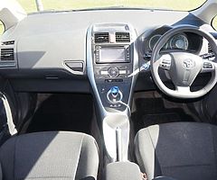 2012 Toyota Auris Self Charging Hybrid Automatic - Image 7/10