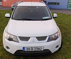 2009 Mitsubishi Outlander - Image 9/10