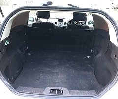 Ford Fiesta 2014 **Fresh DOE and Tax** - Image 5/8