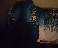 Xl bottoms xxl tops boots size 8 helmet xl