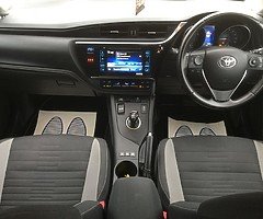 2016 TOYOTA AURIS ICON VVTI HYBRID LOW MILES - Image 6/10