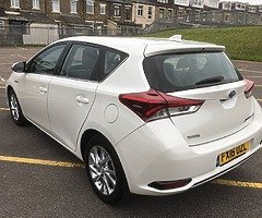 2016 TOYOTA AURIS ICON VVTI HYBRID LOW MILES - Image 9/10