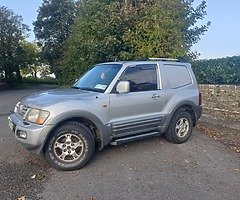 Mitsubishi pajero