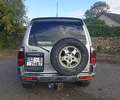 Mitsubishi pajero - Image 4/10