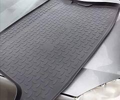Toyota Auris boot mat - Image 2/2
