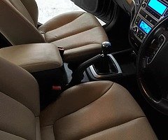 2011 Hyundai Santa Fe 7 seater - Image 3/7