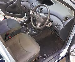 2005 toyota yaris - Image 5/10