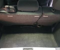 2005 toyota yaris - Image 10/10