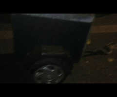 Dog traller needs bit work £150 ono