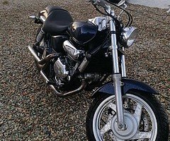 Sprzedam Honda v_twin magna 750 z 99r.