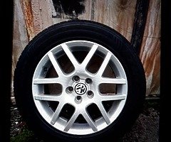 VW golf alloys bran new tyres