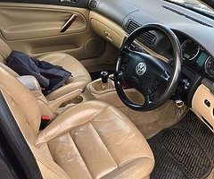 2005 Volkswagen Passat - Image 7/9