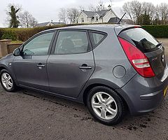 Hyundai i30 Comfort Diesel - Image 5/9