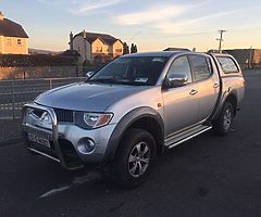 Calls only [hidden information]/// 2007 L200 3.2 automatic