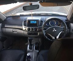 Calls only [hidden information]/// 2007 L200 3.2 automatic - Image 7/10
