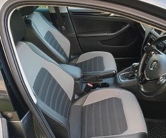 2015 Volkswagen Jetta - Image 4/10