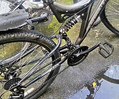2 bikes avaliables to buy