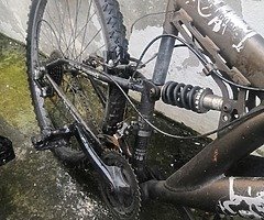 2 bikes avaliables to buy - Image 7/10