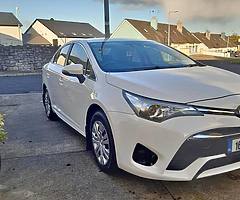 Toyota avensis 1.6 d4d f.s.h 162
