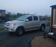 2006 toyota hilux