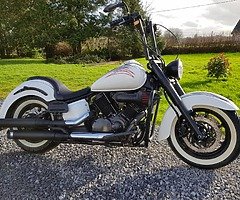 2003 Yamaha Dragstar xvs 1100.