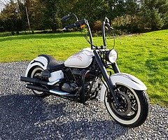 2003 Yamaha Dragstar xvs 1100.