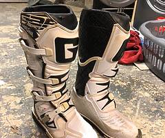 Gaerne react motocross boots size 8 - Image 5/5