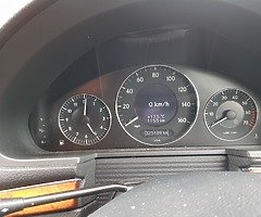 MB E200 2004