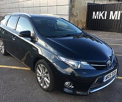 2015 TOYOTA AURIS EXCEL WITH PANROOF & FULL LEATHER