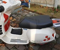 Electric moped
