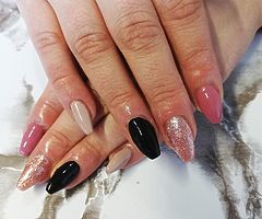 Nails, makeup, waxing and tinting! - Image 9/10