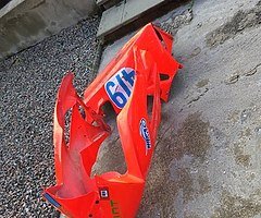 ZX6R race bodywork and tank