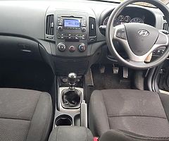 Hyundai i30 Comfort Diesel - Image 7/9