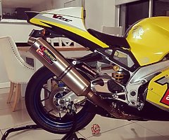 Aprilia rsv mille R