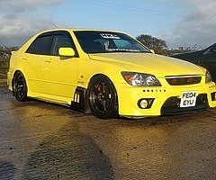 2004 lexus is200