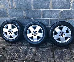 3 Ford Focus Original Wheels with good tyres
