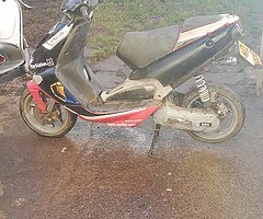 aprilia sr 50cc ... BREAKING