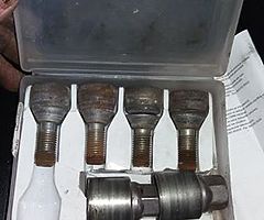 Vauxhall and renault lock nots - Image 1/2