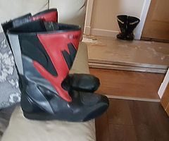 Motor cycle boots