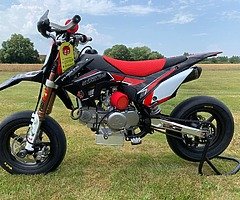 R a f f l e for brand new 140 supermoto - Image 4/4