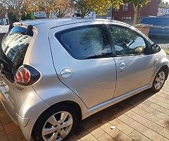 132 Toyota agyo - Image 5/5