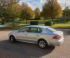 2010 Skoda Superb - Image 5/10