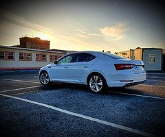 Skoda Superb - Image 5/10