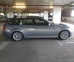 BMW 320i Automatic Low Milage