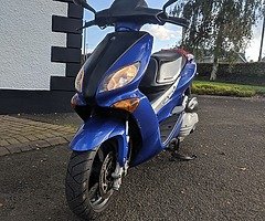 2001 Yamaha 125 maxster