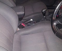 Alfa Romeo 147 - Image 5/10