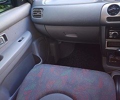 Nissan micra 2002 automatic - Image 7/10